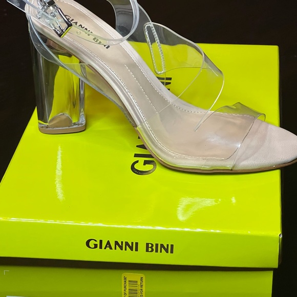 GIANNI BINI woman’s size 10 clear sandal with heel. - Picture 4 of 4